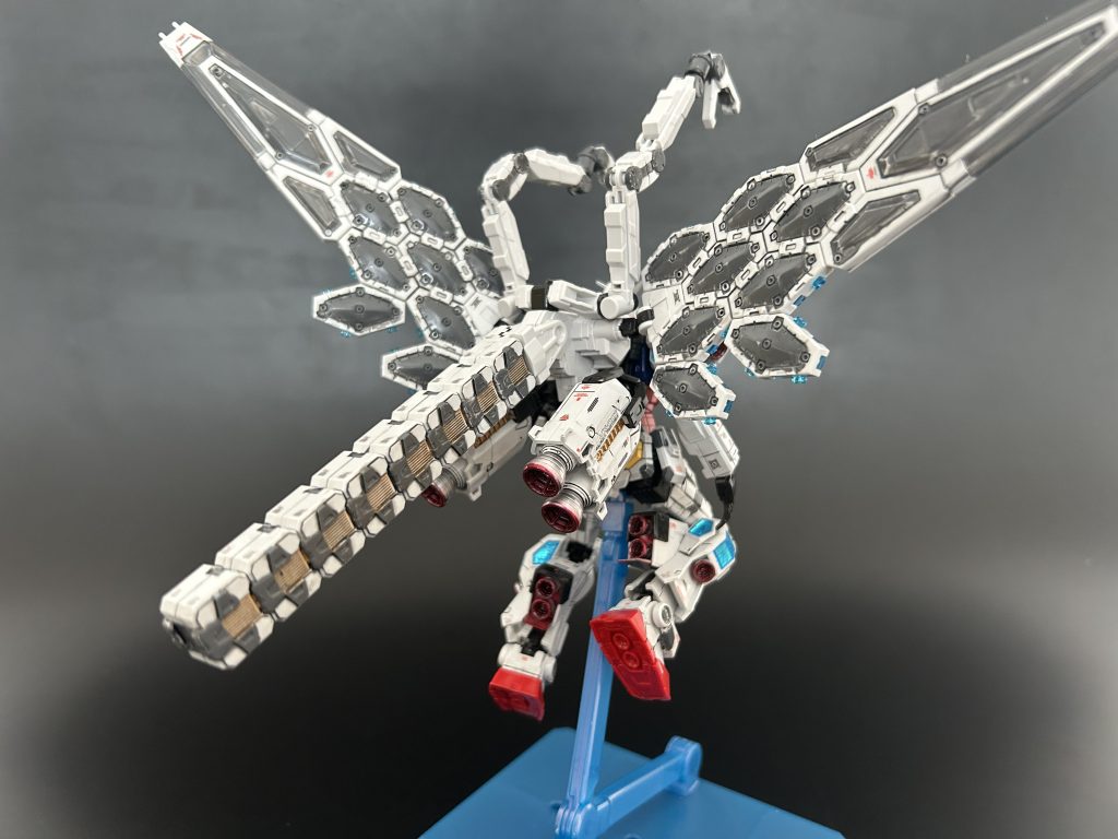 宇宙空間で作業してるイメージですかね。武器を所持していない設定らしいので付属のライフルやシールドは持たせませんでした。 以上になります。ご覧いただきありがとうございました。