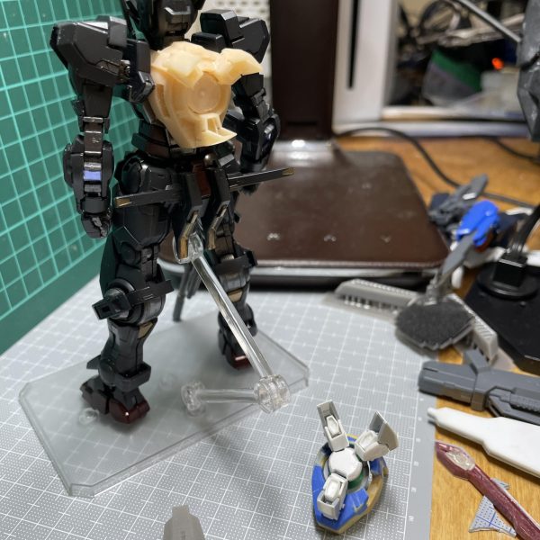 アストレアはこれからもいろんなバリエーションを作っていきたいので、3Dデータ化して量産体制を整えました！特にプロトGNシールドは、大量生産しなきゃいけないのでやってよかったです！（3枚目）