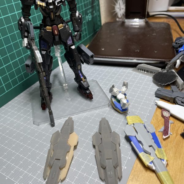 アストレアはこれからもいろんなバリエーションを作っていきたいので、3Dデータ化して量産体制を整えました！特にプロトGNシールドは、大量生産しなきゃいけないのでやってよかったです！（4枚目）