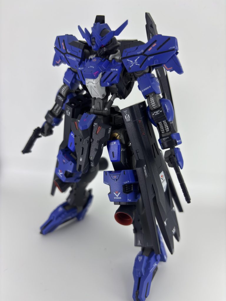 脚だけ段落ちモールドにして全ての合わせ目を消しましたが…バインダーはあまり消せてなかたです😭