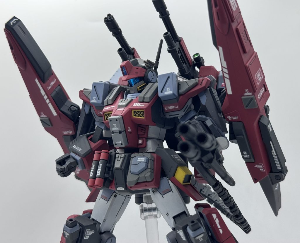 左右のバインダーはパージ可能です(バインダーは防御面や機動面を強化してくれるのでパージする意味はあまりないかもしれませんが…)