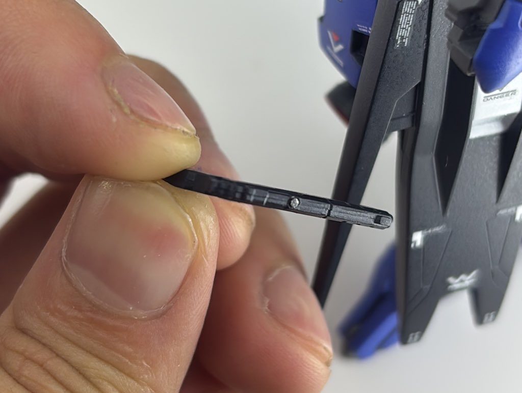 ハンドガンには1mm磁石を追加しました。軽量なので保持力に問題なないです。