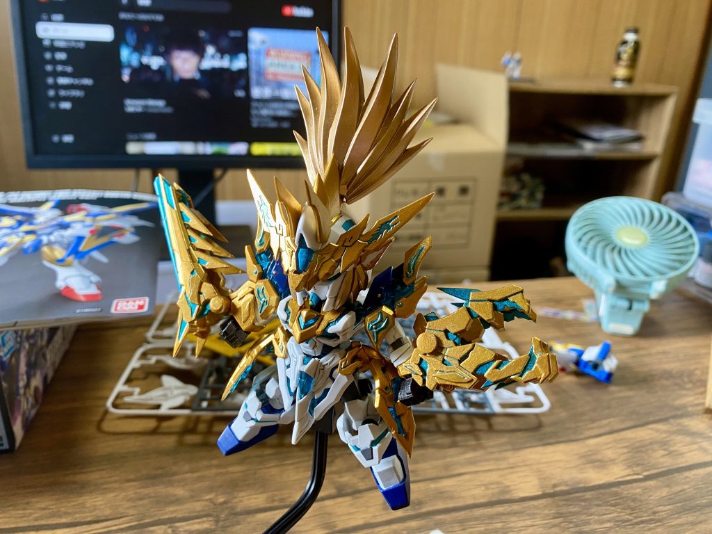 金色は鎧部分→ガイアカラーのスターブライトゴールド髪→水彩ホビーカラーのゴールド色分けしてます。