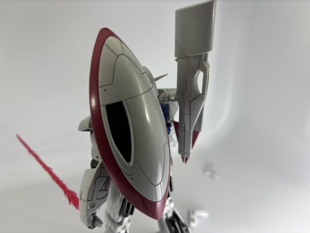 改造としてあとハメ加工したり肩回せるようにしたり武器を🧲でマウントできるようにしました。