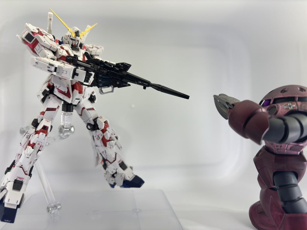 ここからは豆に撮影していたポージング集です!某全裸さんはいないので某大佐さんに出張ってもらいました。 「あんただけは堕とす!」