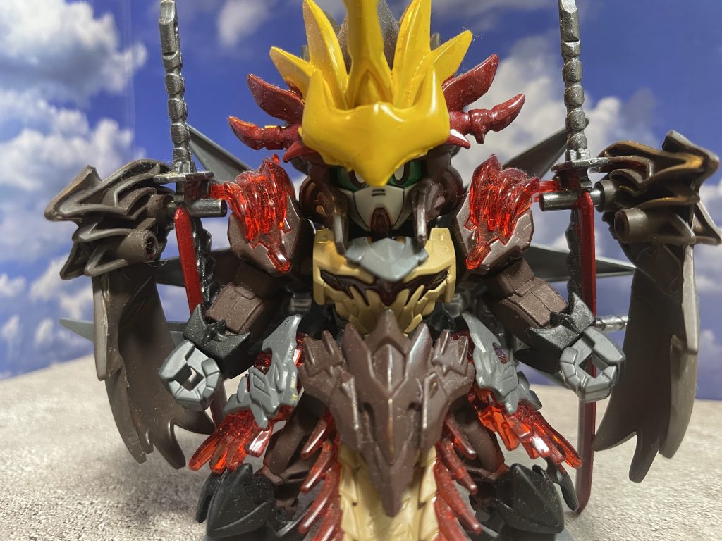 ベースは孫権さん^_^両肩の剣は塗装ハゲが恐ろしくて外せませんw