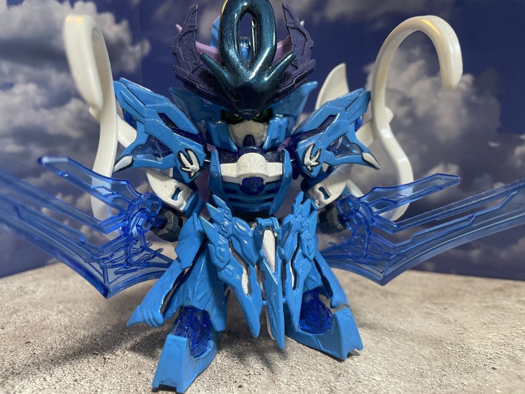 ベースは…誰だろ…顔は曹操さんです♪