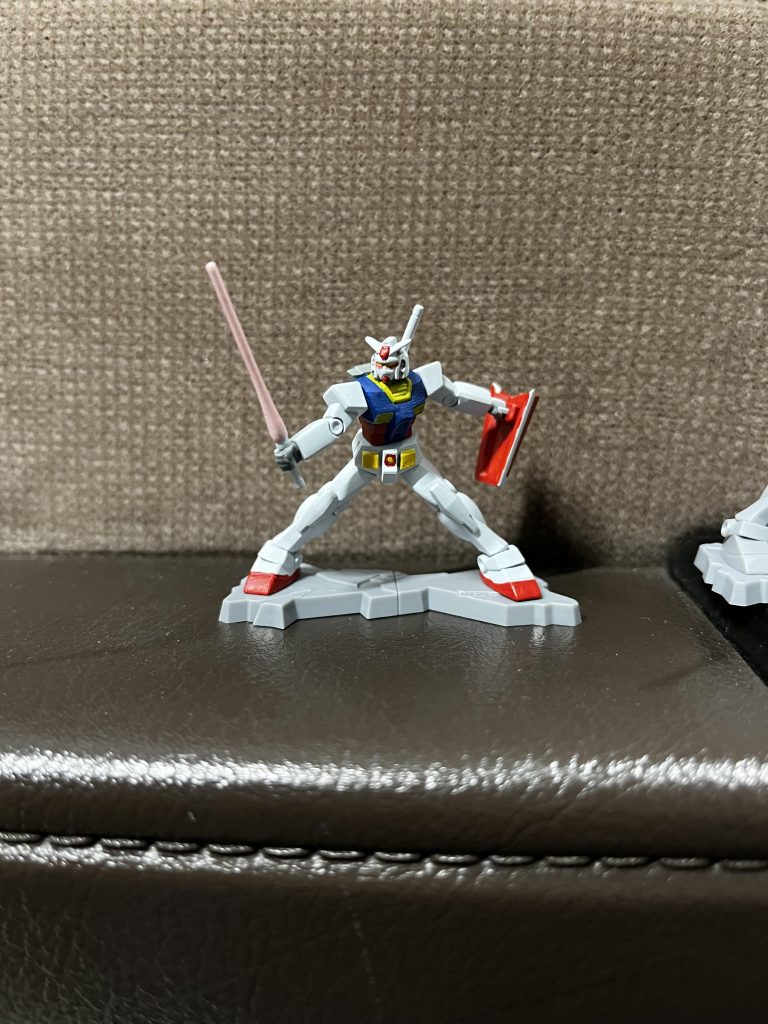 やはり1stガンダムは良いですね(gundam-kao3)次はドムを作ってみようと思います！