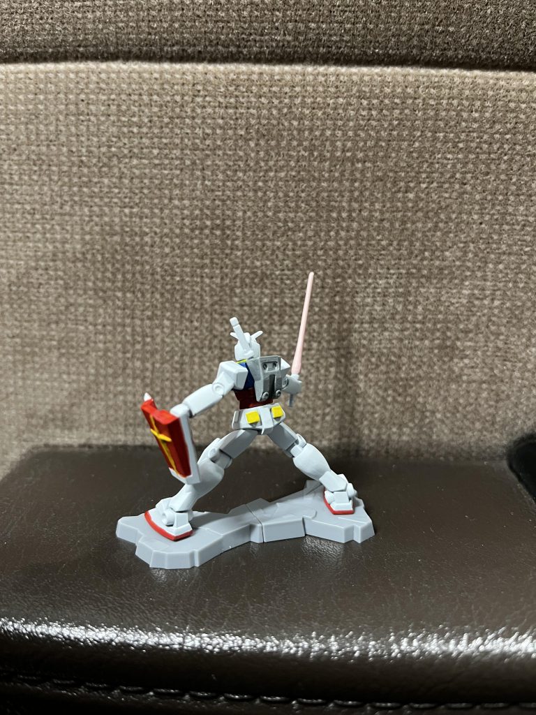 後ろ姿もちゃんと作り込んであります！