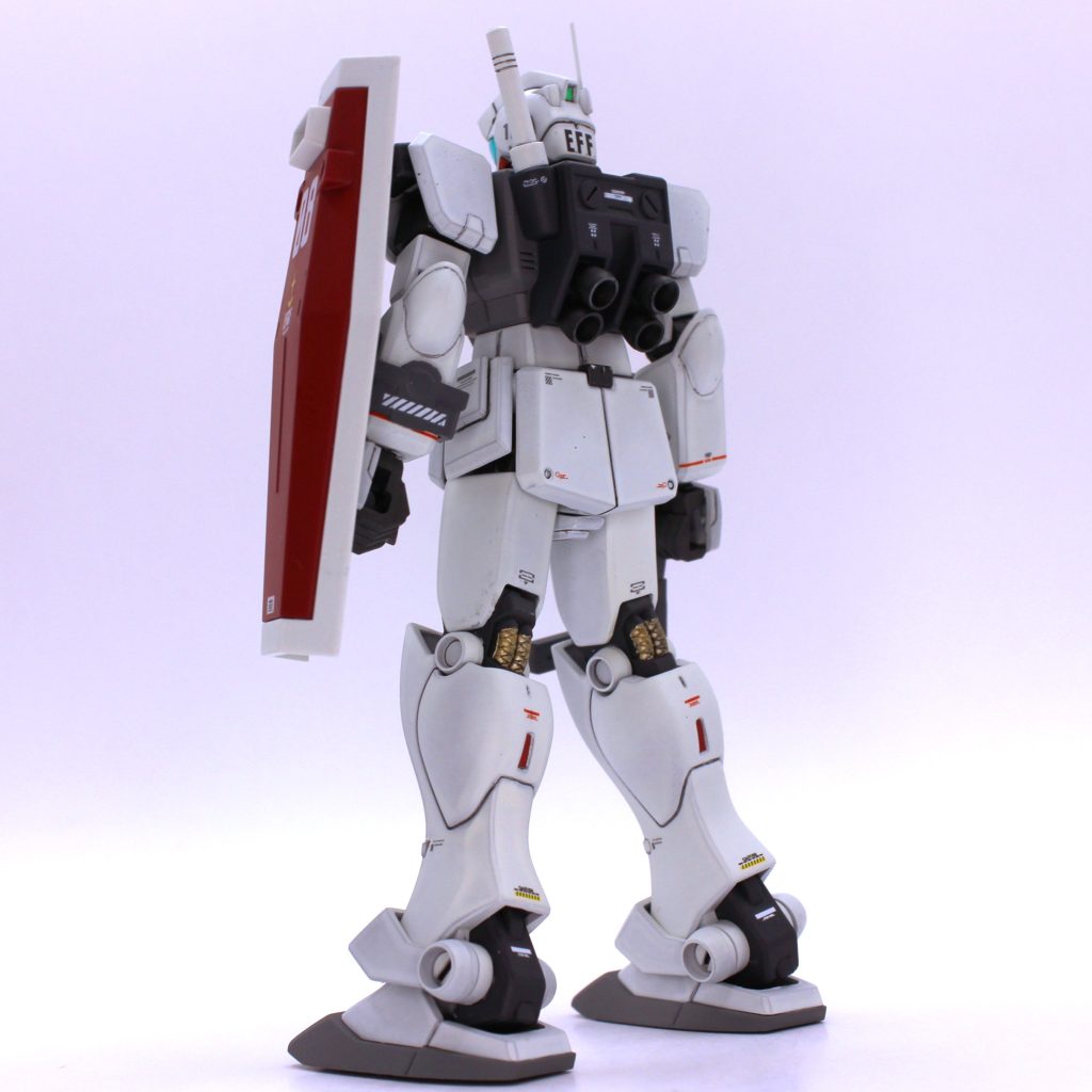 全体的なデザインは良くまとまっていてかなり好印象です。可動範囲は時代なりですが、立ち姿は今の目で見ても申し分ないです。腕の関節が独特、かつABS素材という点で塗装等がしづらい、強度的な懸念がありイマイチかなと思います。KPSに置き換わって欲しいところですが、この構造だと厳しいんですかね。肘関節のクリアランス調整をし忘れた為、非常に硬く、かつ塗装が剥げてしまいました。。