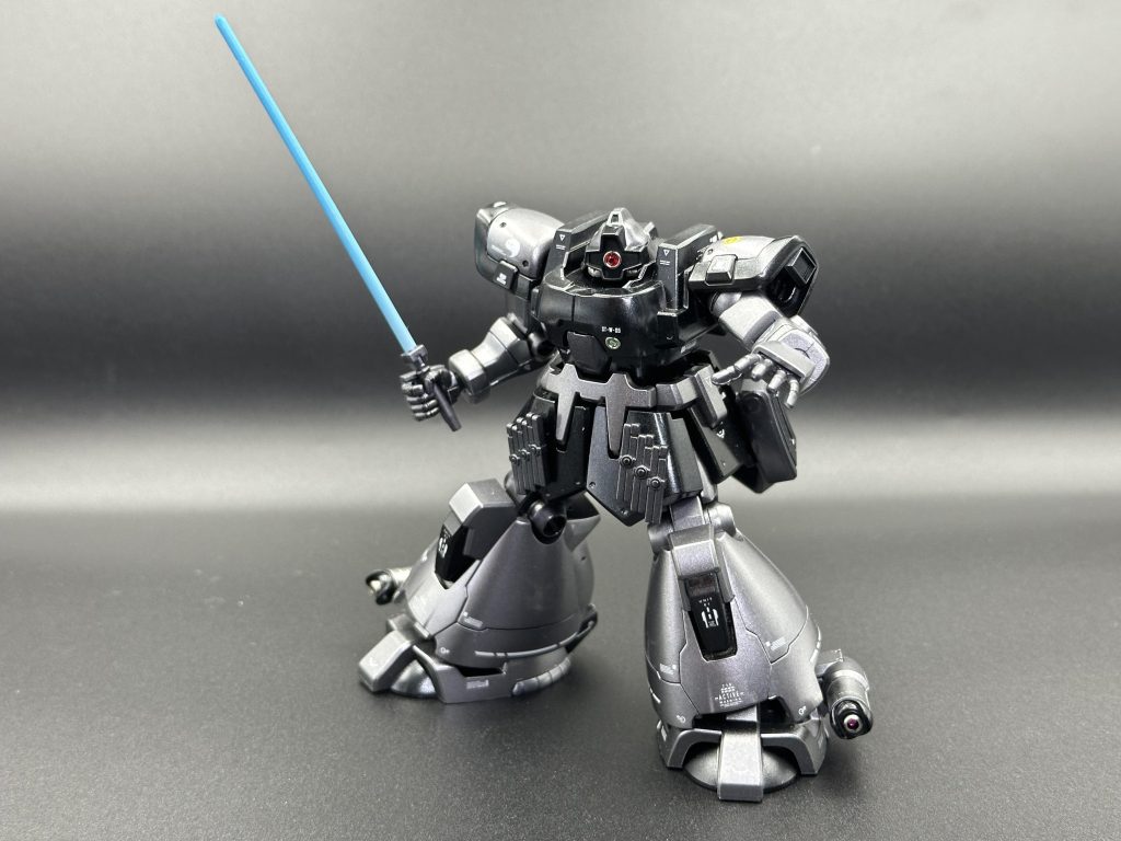 白兵戦ポーズ。