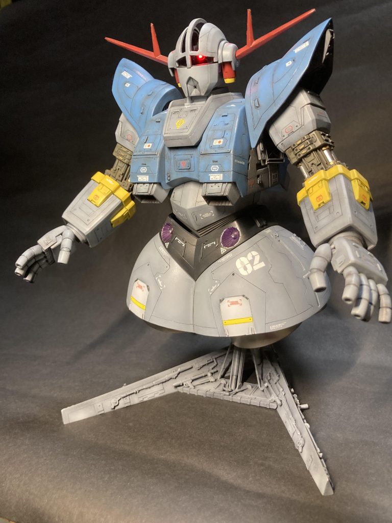 スタンドもキットのものにプラ板貼ったり、タミヤの小火器セットのパーツ貼ったり…銃まんまだけど気付いても見ないふりお願いします。