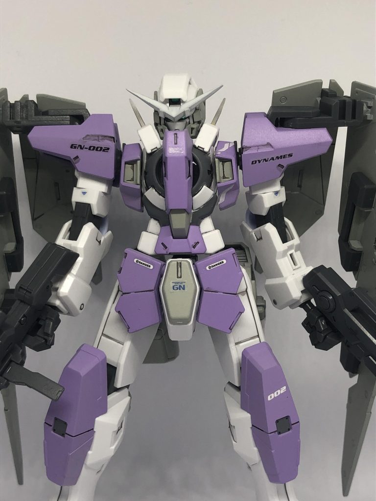 正面。ボディの塗り分けが最も苦労しました。