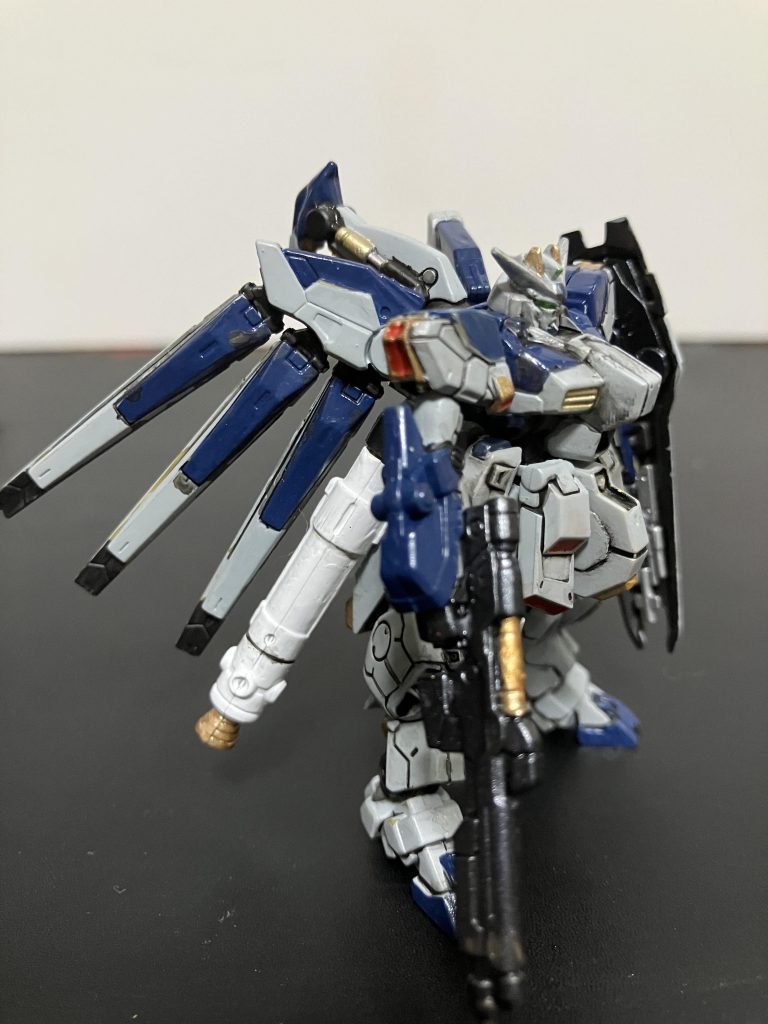 小さくて丸っこいですね。