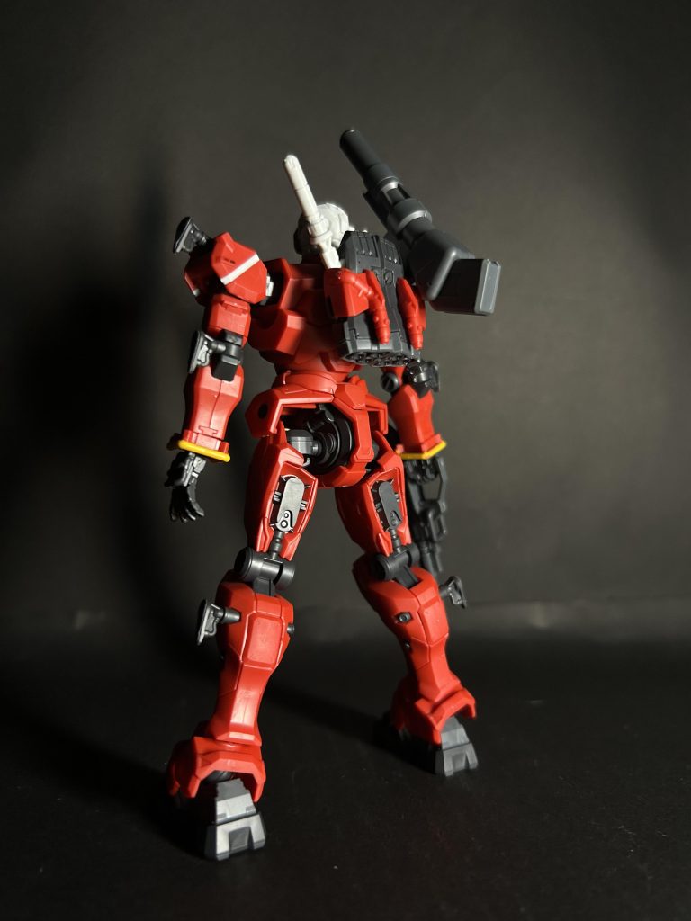 [追加]後ろ姿ですスカスカな感じが量産機って感じでまたいいです