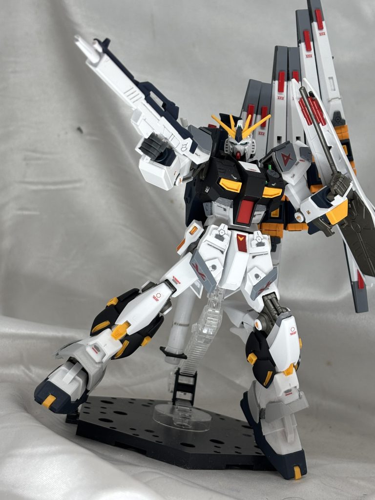 武器も大きく変えようと思ったのですが、なかなか思いつかず従来通りに。本当は腕にロングレンジフィンファンネルをつけたいんですが、まぁ手に入ることもなく普通の装備です。