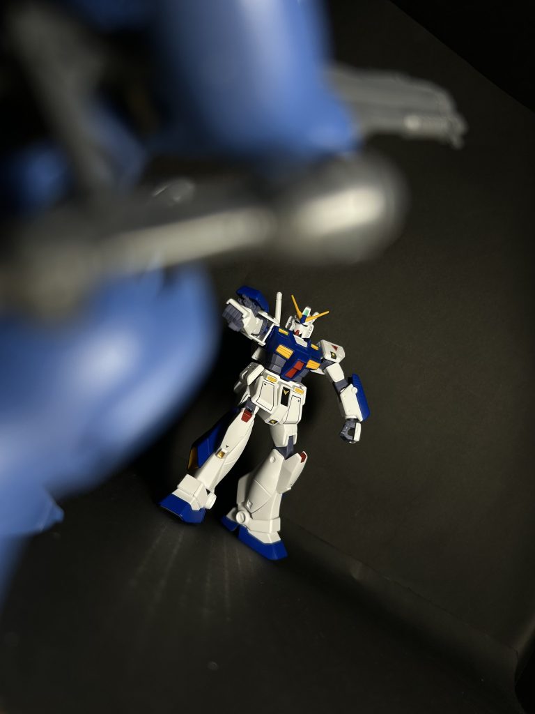 チョバムアーマーは今度の改造に使う予定なので、アレックス用には組んでません。夏休みの練習が終わって部活のオフが出来たら、つくります笑