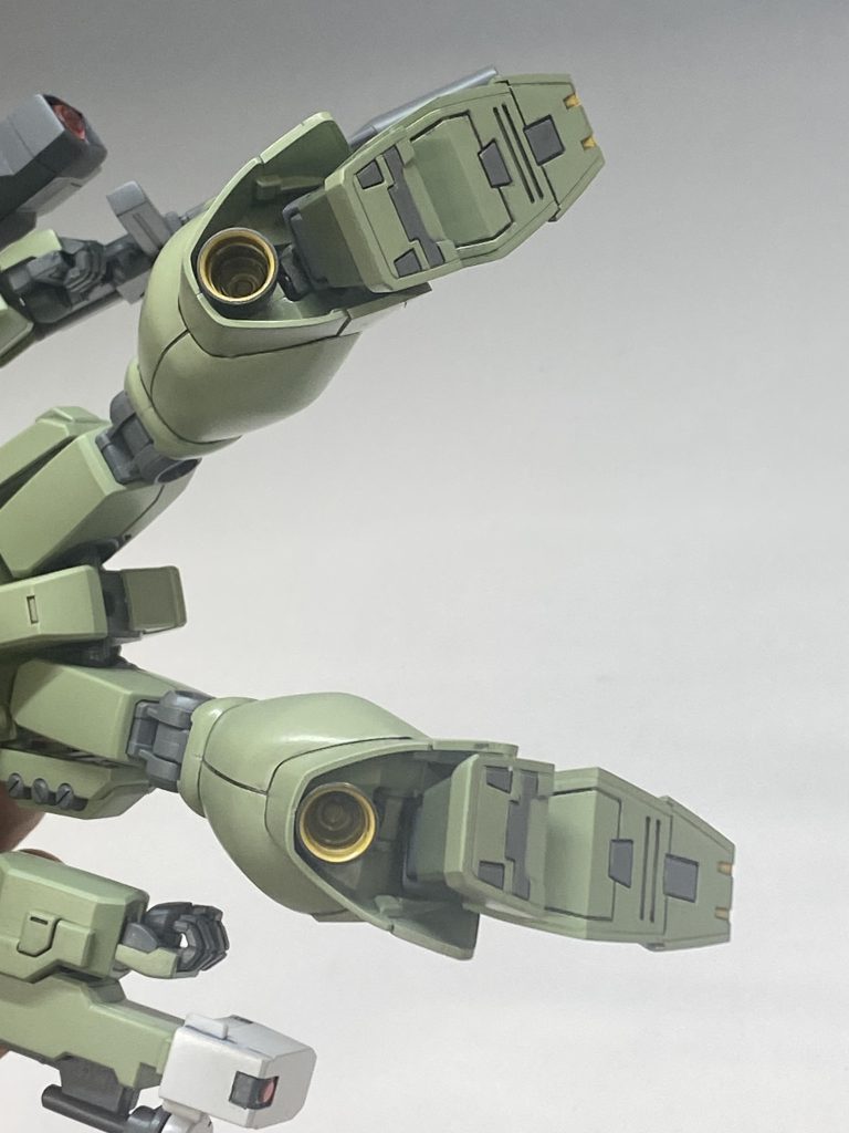 今回は珍しく足裏も塗りました。