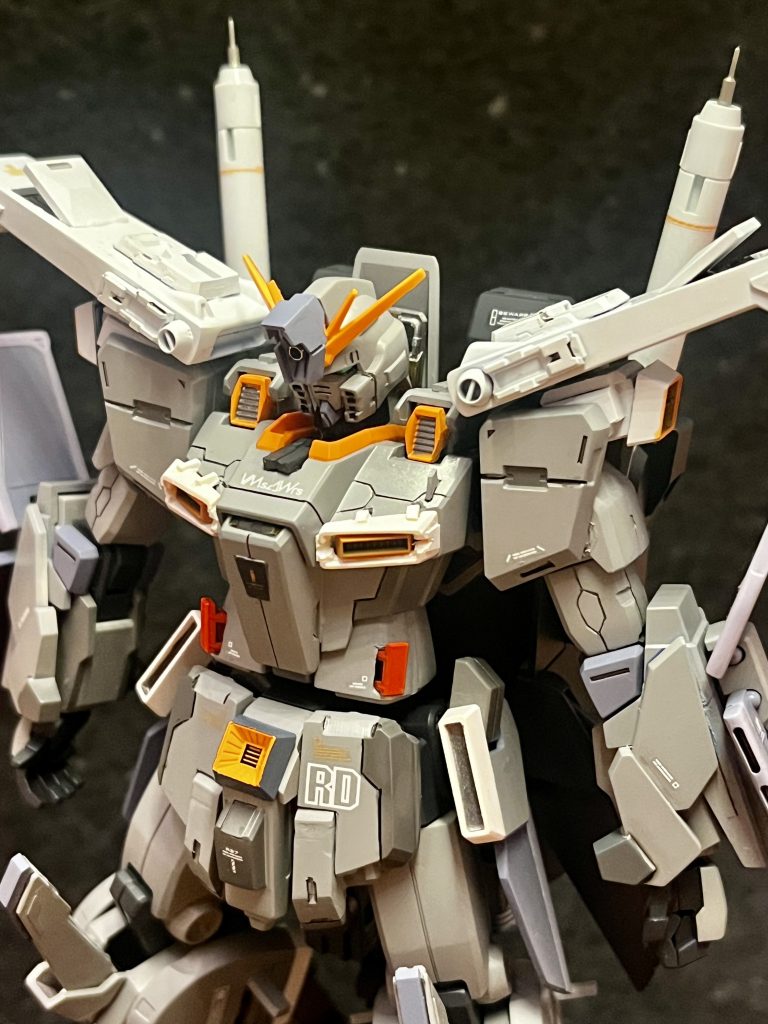 ZZガンダム3号機　セミハッチオープン
