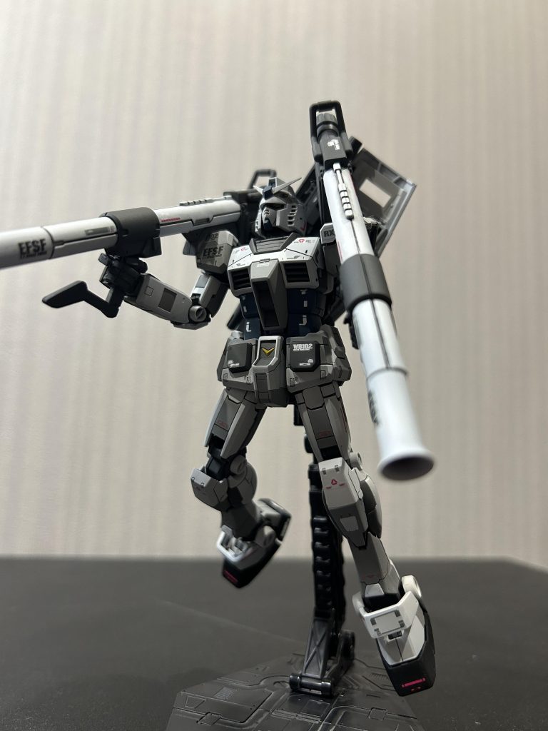 RGシリーズの走りとしてやり過ぎな程に意欲的なキット当時の技術が追い付いていなかっただけで今のガンプラを支える名キットだと思う