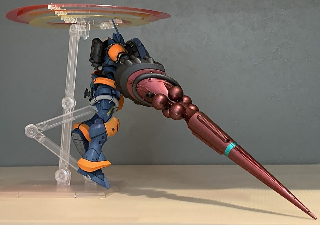 ランスの持ち手がちょっと弱いのが難点。サーベル持たせることがないなら接着剤で固定してもいい気がしました。