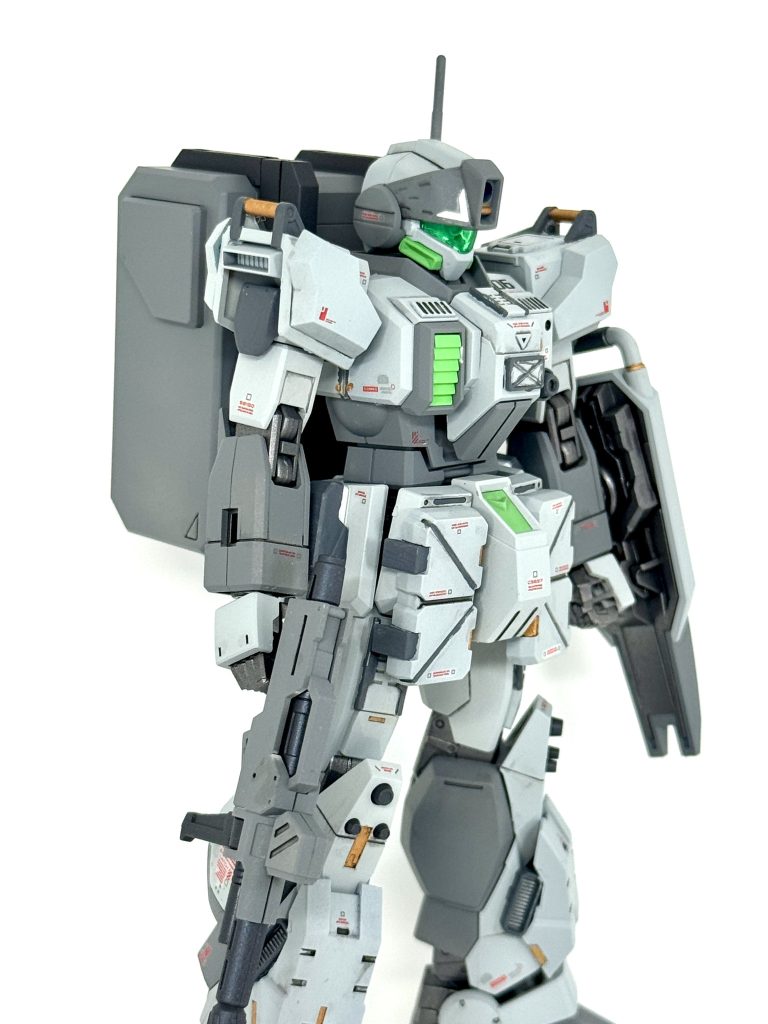 塗装メモ薄灰色　Cライトグレー濃灰色　C ニュートラルグレー緑色　G エヴァグリーンフレーム　G フレームメタリック1各所にシタデルカラー筆塗り
