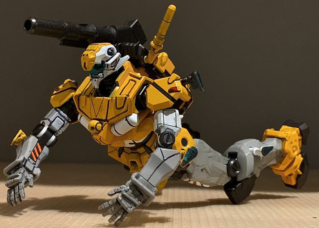 四つん這い砲撃。