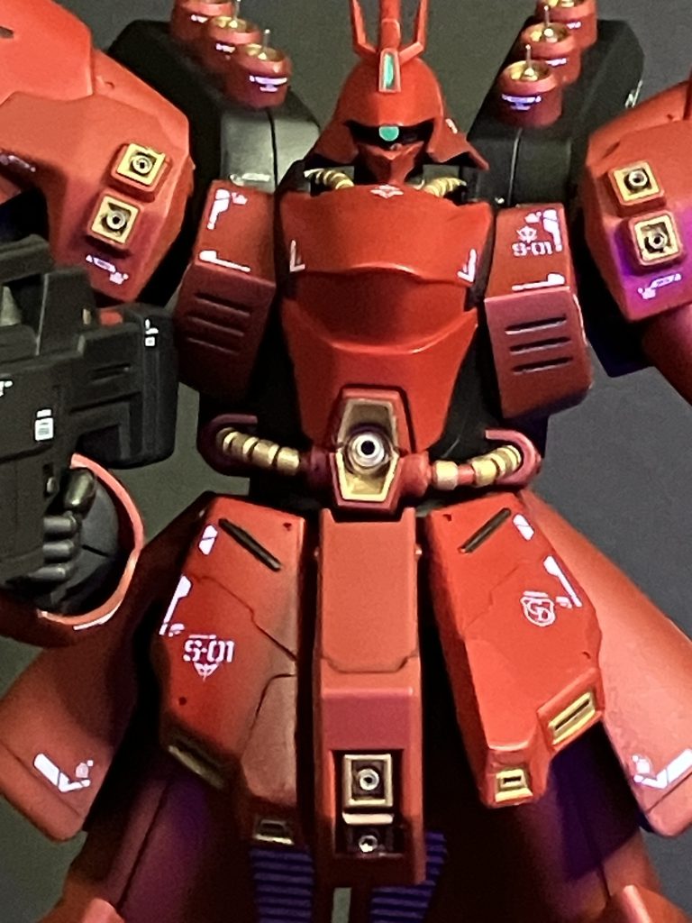 塗装はメタリック系の塗料を使用し、艶消しコートで仕上げました。家の作品がすべて艶消し塗装なので合わせました。