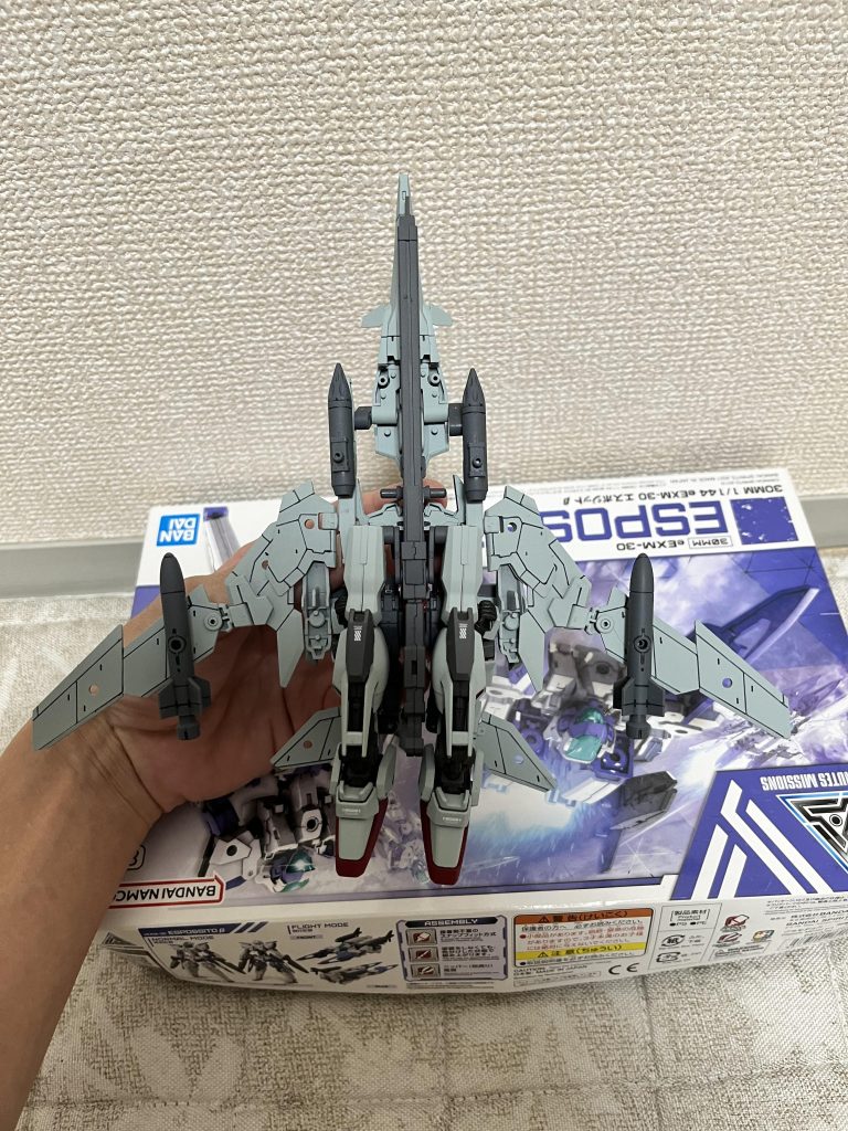 変形後の背面はこんな感じ