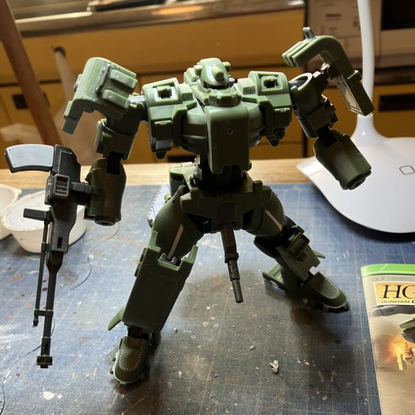 ♪灼熱の夏に 吹き荒れる疲労完成は誰のためにある停滞する製作　駆け抜ける烈夏選ばれし者 MEN OF DESTINY〜♪ いつの間にか三週間も空いていて自分でもびっくり(´⊙ω⊙`)ティレエン全体像は、こんなの感じに落ちた着きました😅ブチ穴開けたり、溶接跡を付けてみたりして一層目の塗装までは行きました今月で完成出来るかな？（1枚目）