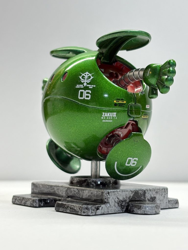 メタリックグリーンで塗装。 