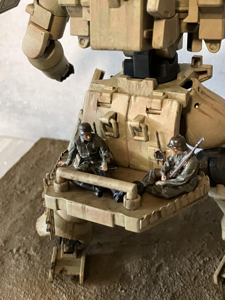 後ろのキャリーにはいちおう人が乗れます狭いけど 笑