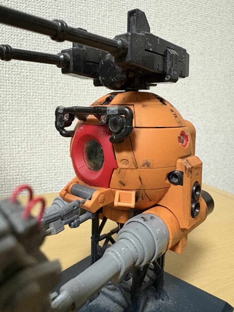 メインのオレンジは艶消しクリアを。