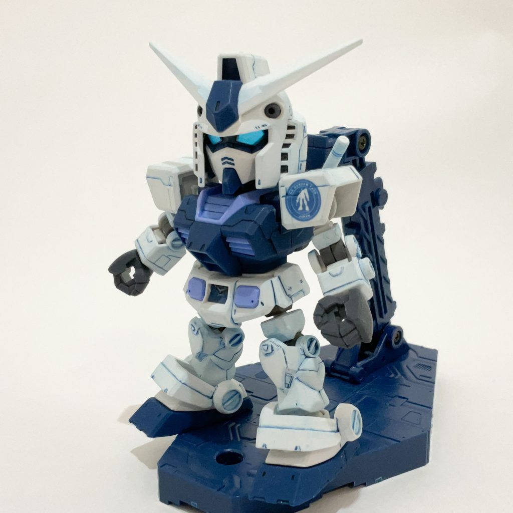 ちっこいコもいますよ！（SDCSガンダムベース限定 RX-78-2 ガンダム[ガンダムベースカラー]）