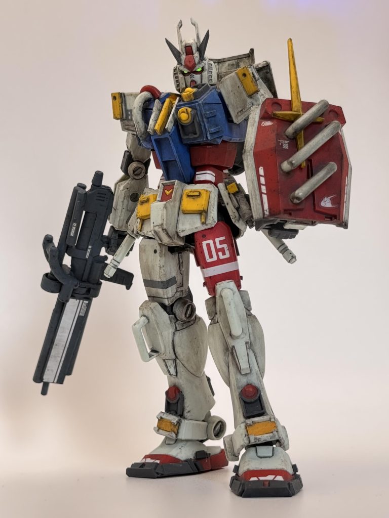 特に設定うんぬんは考えず、思うがまま好きなカタチに改造してみました。デカールもそれっぽく貼って塗装は基本成型色活かしの部分塗装でウェザリングしてみました。🖌