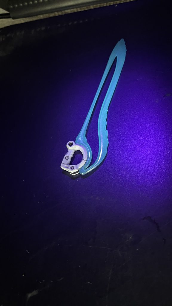 ビーム・サーベルは蛍光ブルーグリーンを使用