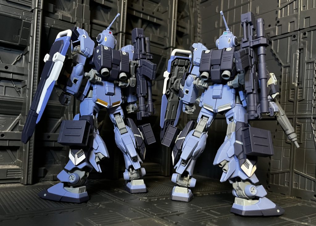 一年戦争時に連邦軍によって進められた様々な開発計画の一つが「ペイルライダー計画」次世代MSの開発計画であったがコストなどの観点から開発中止となりました。その際に作られた試作機RX-80をベースに連邦軍高官のスレイヴによってオーガスタ研究所で作られたのがペイルライダーです。開発には様々な機体データがフィードバックされてい要所要所に見覚えのあるパーツが組み込まれています