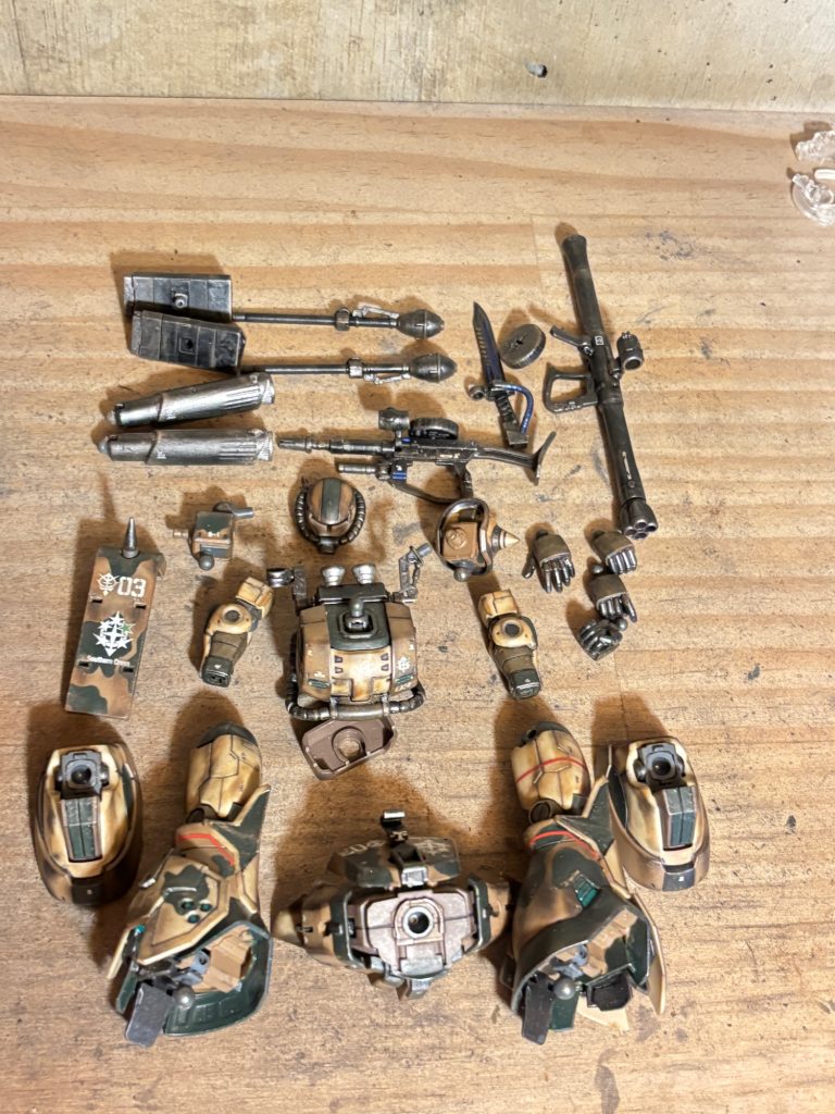 追加装備バズーカー、シュツルムファウスト✖️2.マルチミサイルポッド、プロペラントタンクブースター(鉛筆キャップ)