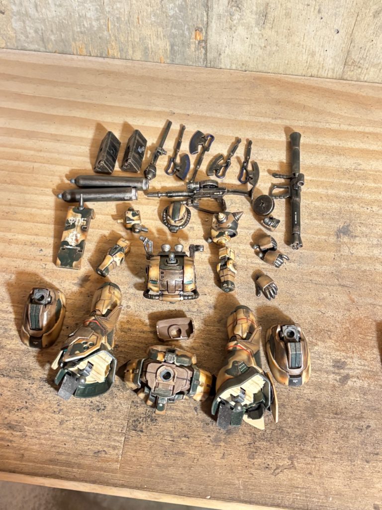 追加装備バズーカー、シュツルムファウスト、マルチミサイルポッド、プロペラントタンクブースター（鉛筆キャップ）