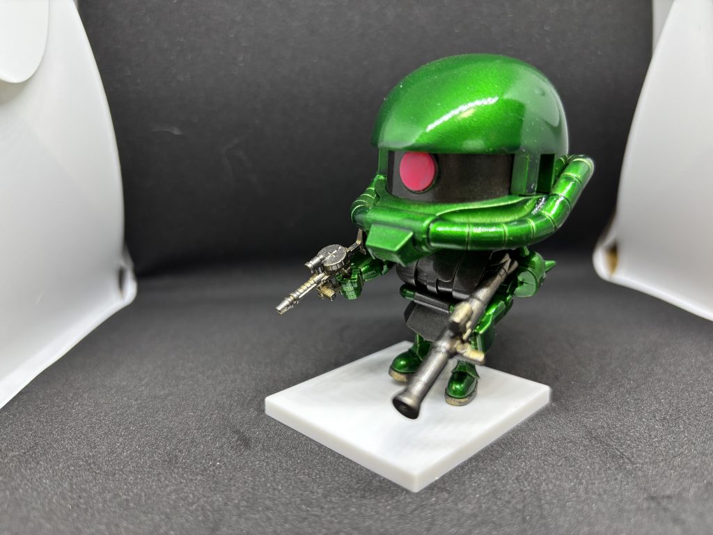 グリーン部分はゴールド下地のクリアグリーン黒部分もクリアブラック買っていたつもりでしたがなかったのでゴールド下地の焼鉄色ゴールドが見えてて意外といい感じな鉄感がでましたクリアグリーンはザクⅠぽい？