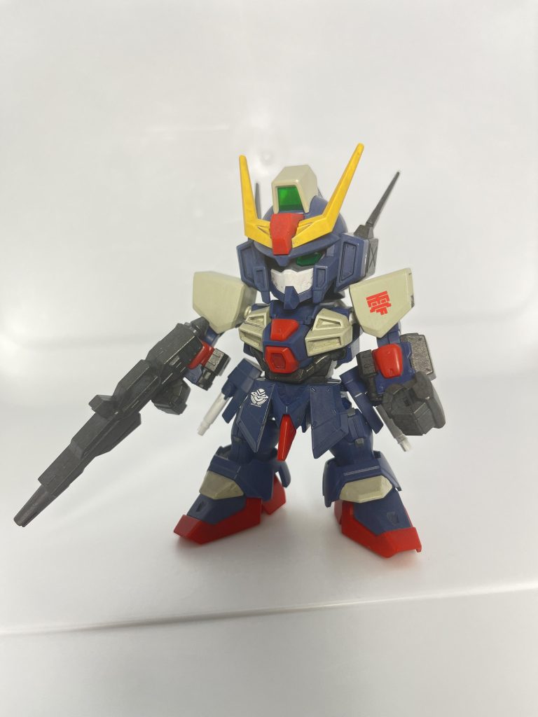 主な変更点は、肩パーツとバックパック、白のカラーリング変更のみになります。