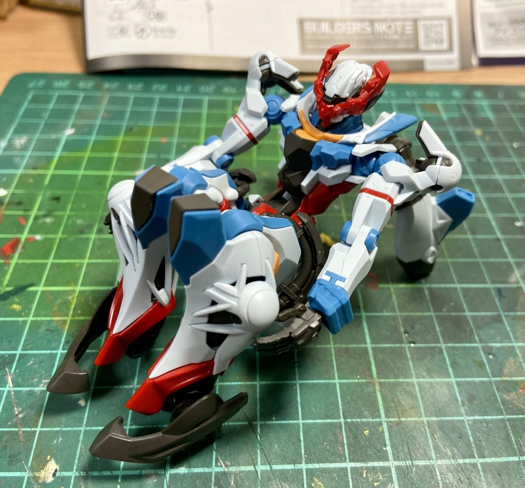 塗装前ジークアクスは部分塗装の難易度が個人的に結構高かったけど、逆に絶対塗装しなきゃいけないとは思わないですねそれぐらい完成度高いキットです👍