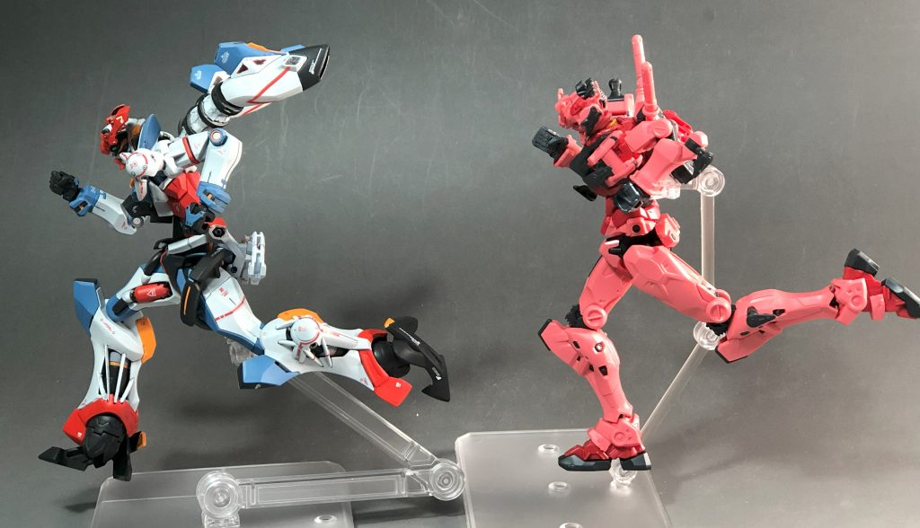 赤いガンダムも塗装して完成させたい...