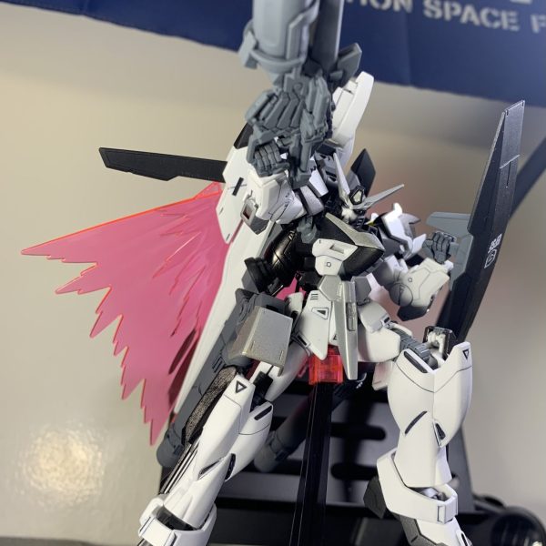 G-カロン(擬似ミノフスキードライブユニット装備)：光の翼