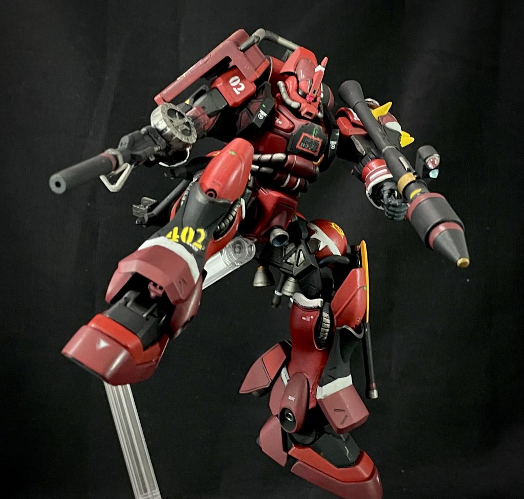 ④シュツルム・ファウスト弾頭の大型化による威力向上と、命中率向上の為グリップとターゲットサイトを増設⑤ハンド・グレネード近距離での投擲式実弾兵装であり、時限式や磁気式など起爆方法を選択して使用する事で、様々な場面での運用を想定 といった設定で作成しました。