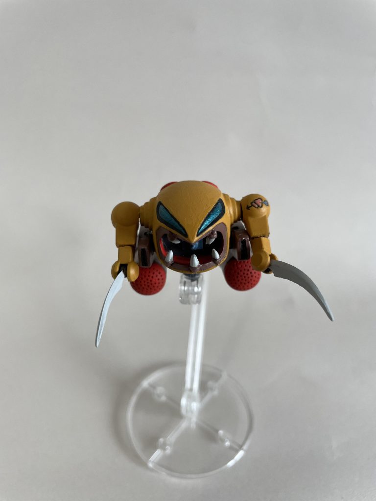 本体色はシタデルのAVERLAND SUNSET、濃いオレンジは好みの色がなかったので、水性ホビーカラーのガンダムルブリスソーンブラウンにしました。赤はアクリルガッシュのパーマネントスカーレットです。目は水性ホビーカラーの青竹色、鎌はシタデルのCORAX WHITEです。