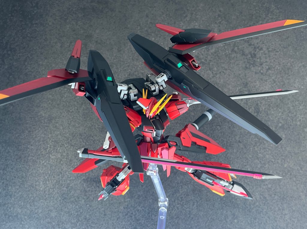 エクスカリバーS2ソードインパルスSPECⅡの武装を採用。高出力のバーニアを搭載したジャスティス本体であれば、高機動戦闘で使用できる。ビームの通じない相手に対して真価を発揮する。