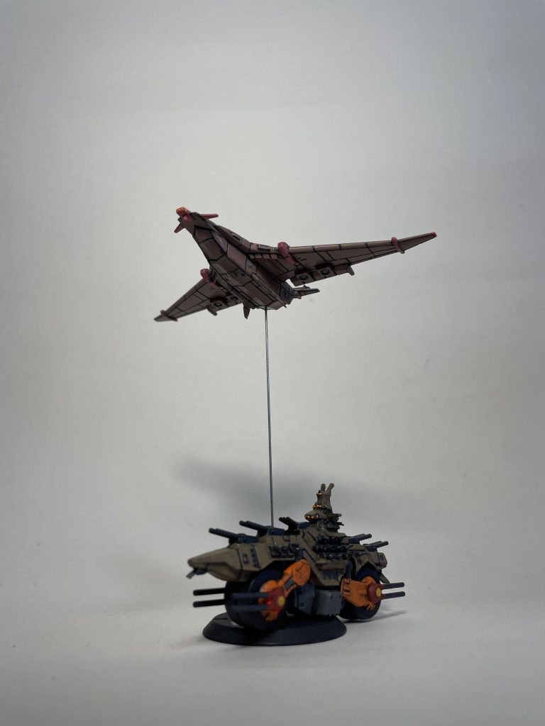 同じ宇宙世紀とはいえ、随分と離れた2つの時代の戦艦を共演させてみました。最後までご覧いただきありがとうございました。