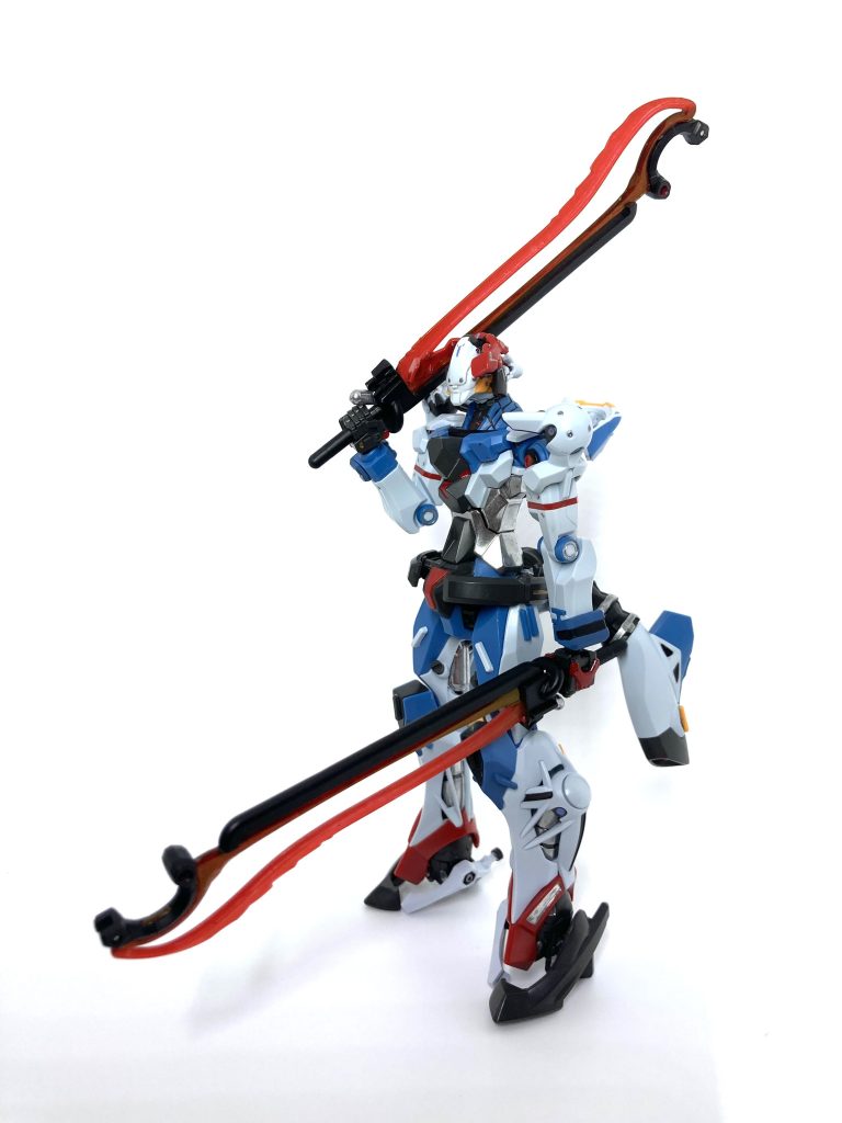 ビームサーベルはランナーを加工した物に持ち手を逆に取り付けて鉈っぽくしました。