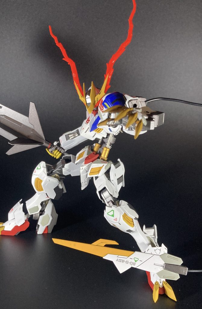 メイスもちゃんと作ってあります。ヒロトが乗ってるイメージでポージングさせました